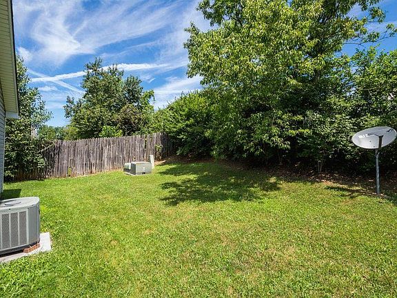 4th image of 2161 Curtiswood Dr