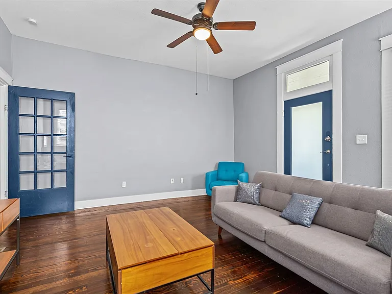 301 S Edgefield Ave — Photo 12