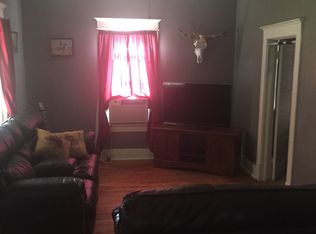 1005 5th St, Stapleton, NE 69163