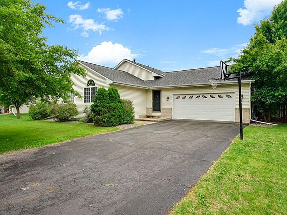 2nd image of 382 Tuttle Dr