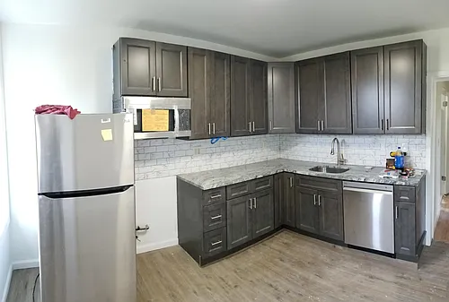 161 9th St #1 Photo 1
