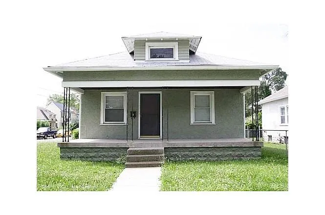 5233 E Burgess Ave photo 1