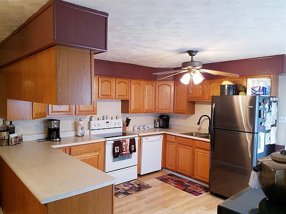 2nd image of 1402 W Overland Dr
