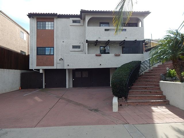 1st image of 2835 C St Unit 4