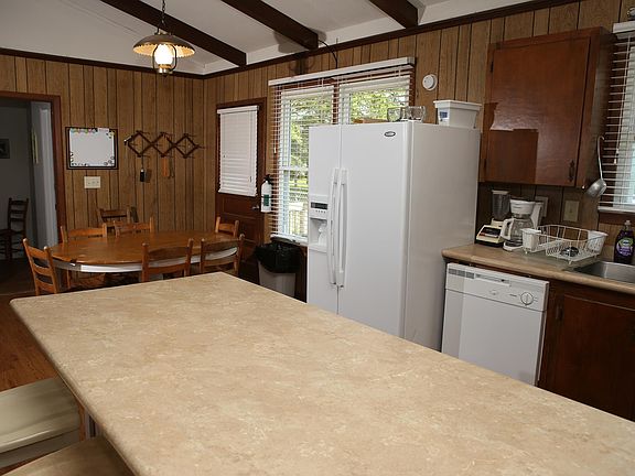3rd image of 201 Gales Shore Cir