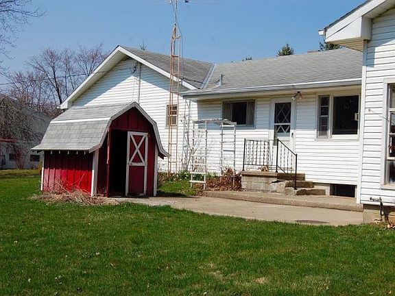 5th image of 275 Fairview Ave
