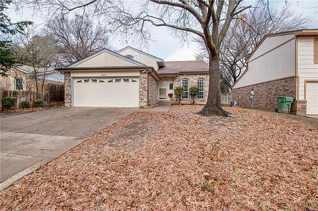 1st image of 503 Mockingbird Dr