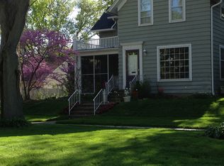 322 S Locust St, Sycamore, IL 60178