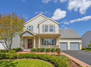 400 W Fielding Ln, Round Lake, IL 60073