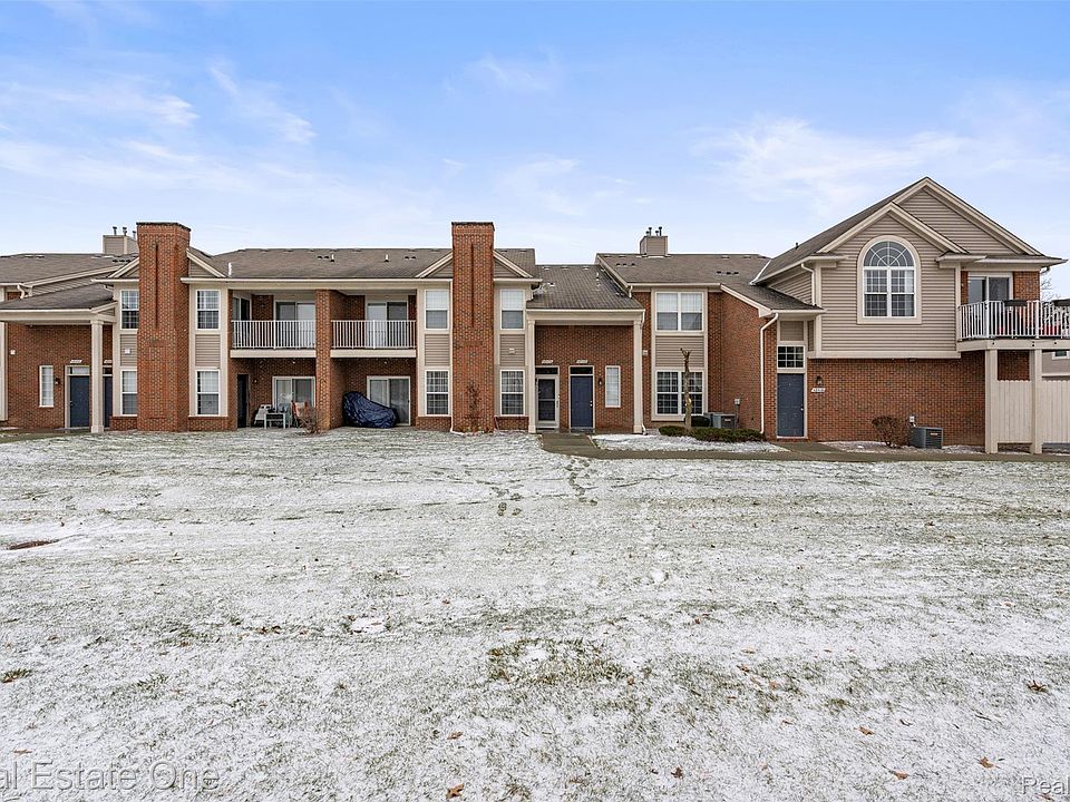 1st image of 48436 Maplehurst Dr