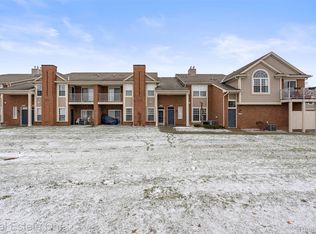 48436 Maplehurst Dr, Shelby Township, MI 48317
