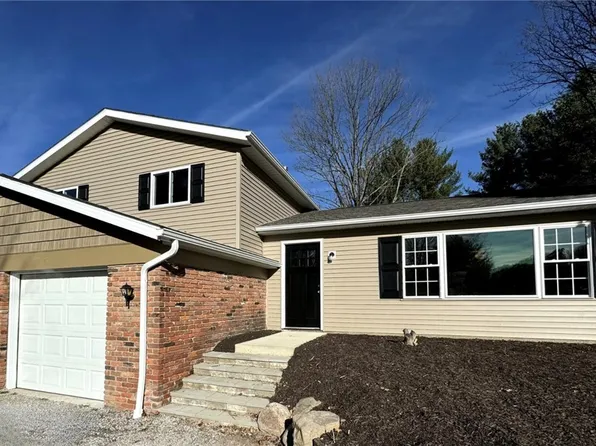 7922 Thornapple Dr, Novelty, OH 44072