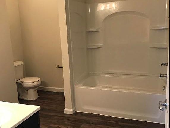5th image of 606 Jillian Frances Cir