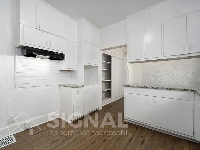 1526 42nd St — Photo 12