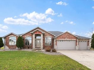 3825 W Nettle Creek Dr, Morris, IL 60450