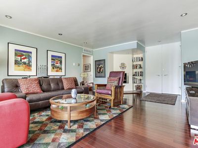 850 N Kings Rd APT 211, West Hollywood, CA, 90069