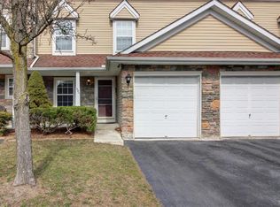 59 Lower Ridge View Cir UNIT B, East Stroudsburg, PA 18302