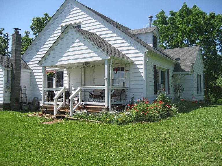 Listing photo 5