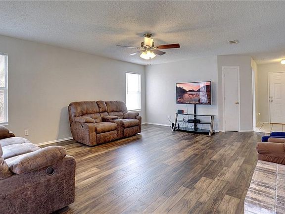 4th image of 8209 Clear River Ln