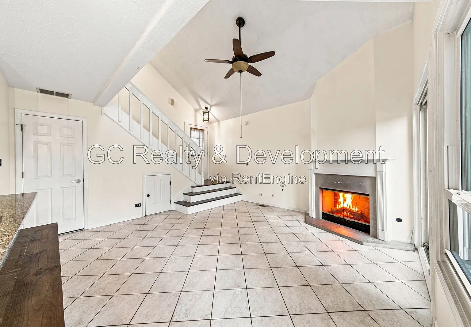 2 bed, 1.5 bath, 1174 sqft, $2,195 — Photo 2