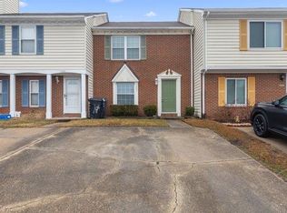 1301 Snowflake Cir, Virginia Beach, VA 23453