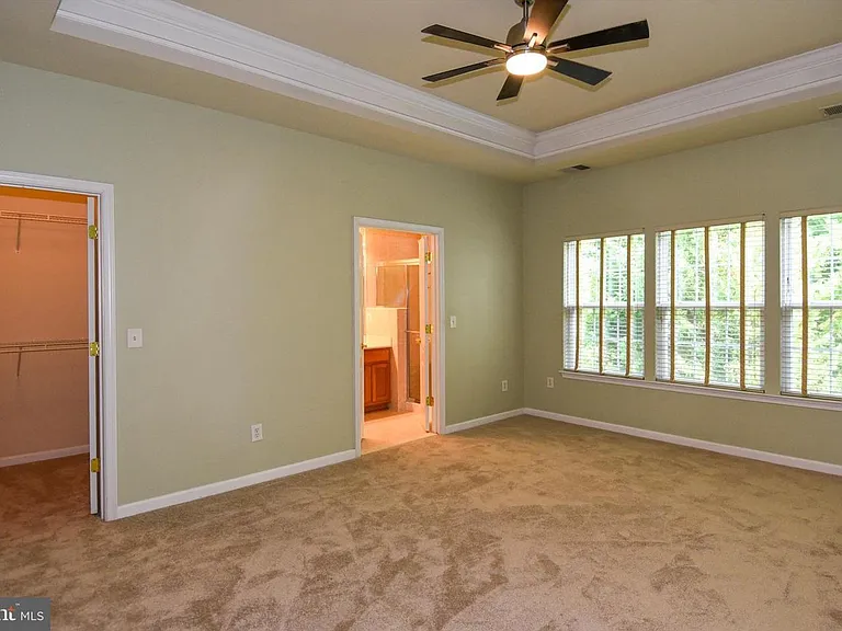 7810 Locust Leaf Ln — Photo 30