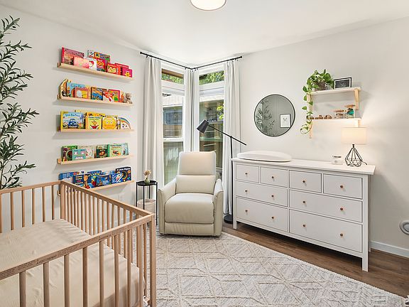 5th image of 6211B 9th Ave NE