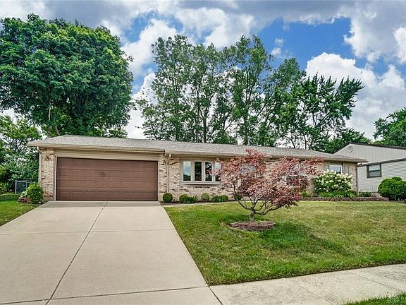 2nd image of 1408 Royal Archer Dr