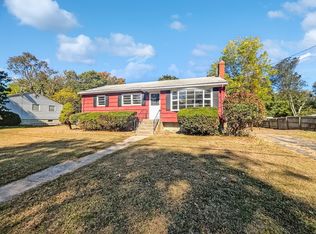 4 Lisa Rd, Randolph, MA 02368