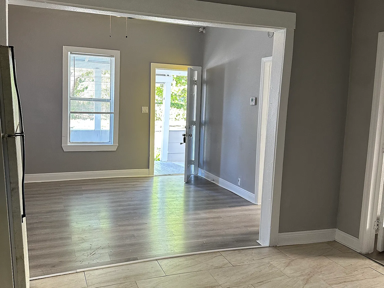 2 bed, 850 sqft, $1,800 — Photo 2