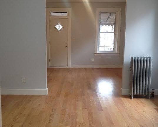 5th image of 92 E 32nd St