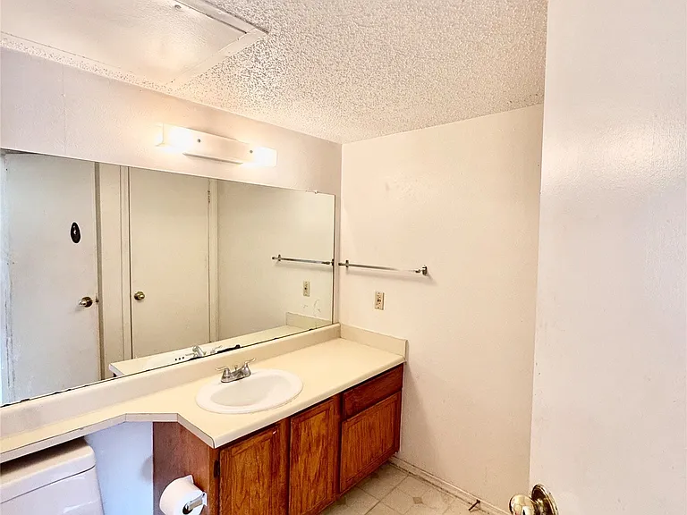 18333 Roehampton Dr #1028 — Photo 5