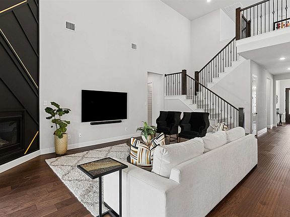 4th image of 1843 Hollyhock Dr