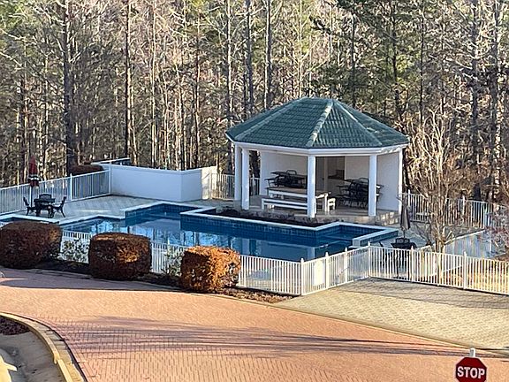 5th image of 14 Riveria Dr #14