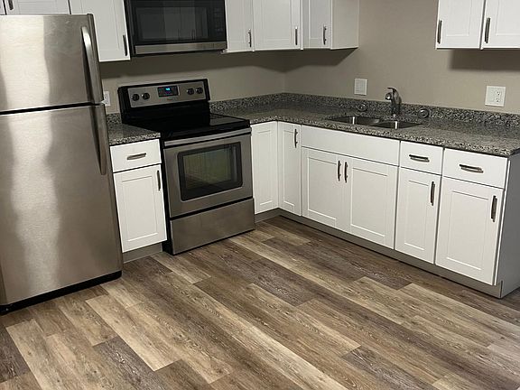 2nd image of 62 Pearl St #62