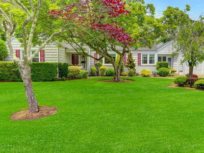 15 Fairway Court, Bay Shore, NY, 11706