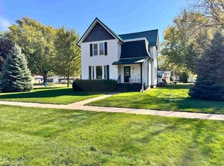 111 E 5th St, Sanborn, IA 51248