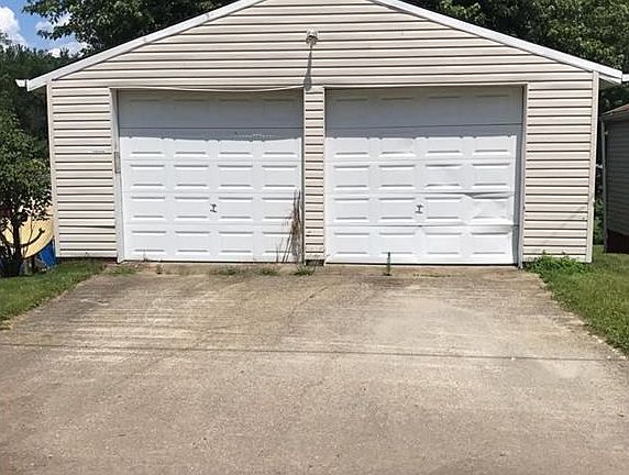 4th image of 1312 N River Ave