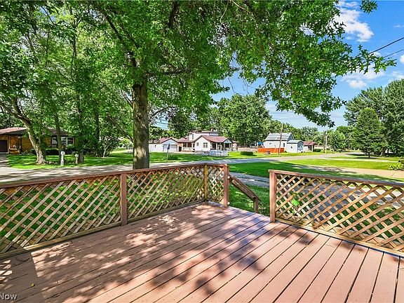 3rd image of 1286 Deforest Rd