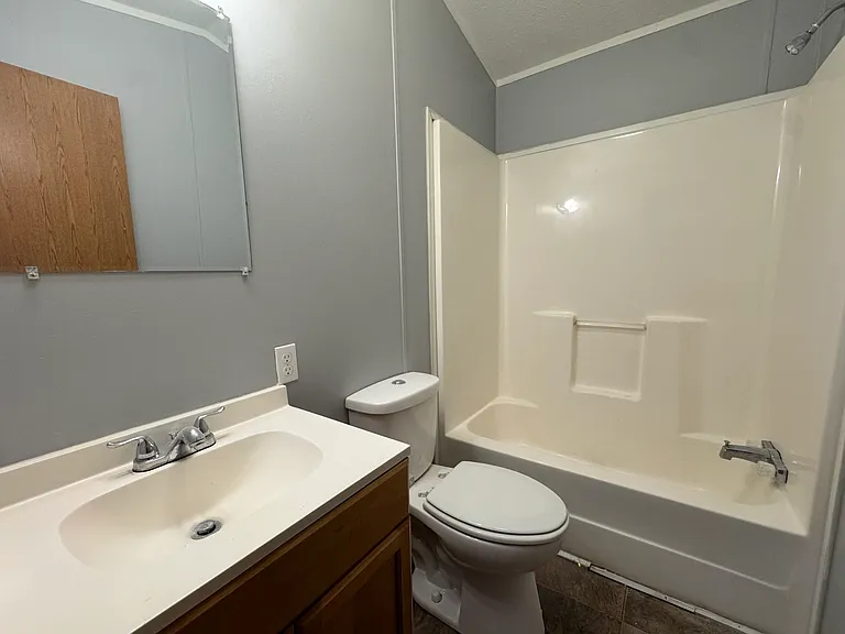 Independence Commons — Photo 15