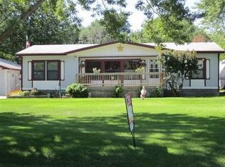 130 Russell Rd, Grand Island, NE 68801