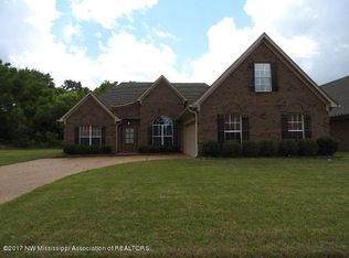 2009 Magnolia Manor Dr, Hernando, MS 38632