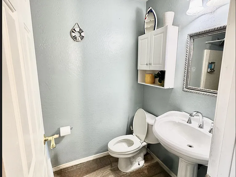 1475 S 171st Ln — Photo 28