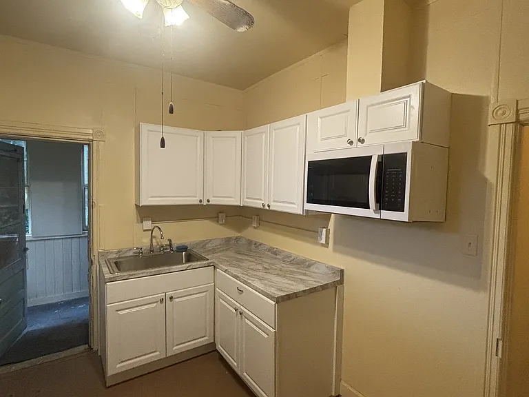 829 Virginia Ave — Photo 16