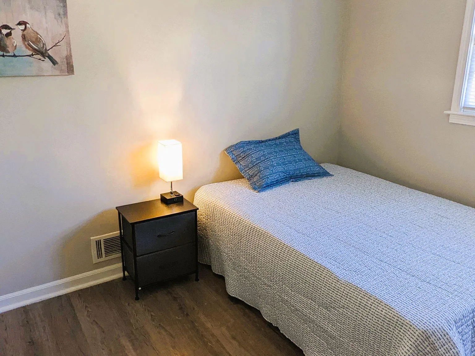 4 bed, 2.0 bath, 2088 sqft, $841 — Photo 1