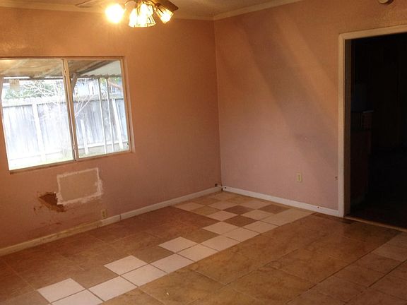 3rd image of 1349 N Hughes Ave