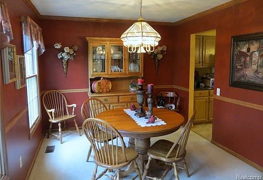 3rd image of 1662 Hartland Woods Dr