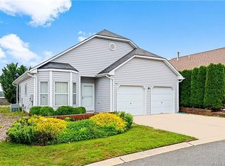 23 Highland Dr, Manahawkin, NJ 08050