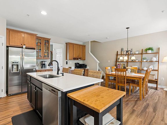 3rd image of 519 Lothian Way Unit 180