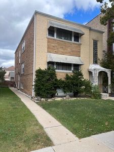 5354 W Montrose Ave, Chicago, IL, 60641